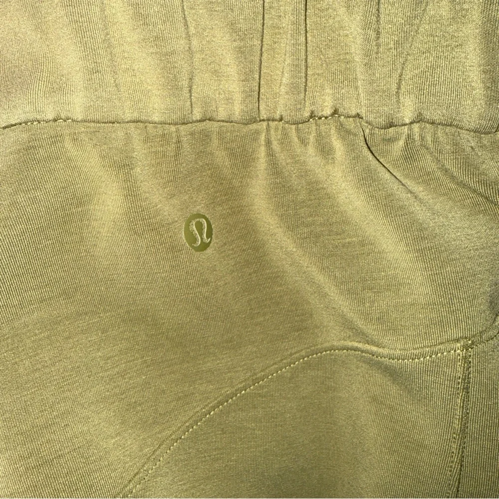 Lululemon Softstreme Relaxed HR Pant Size 10 BRZG Bronze Green Jogger